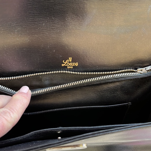 Vintage Loewe leather bag - Picture 4 of 5